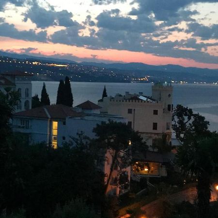 Apartment Zdenka - 100 M From The Beach Opatija Exterior photo
