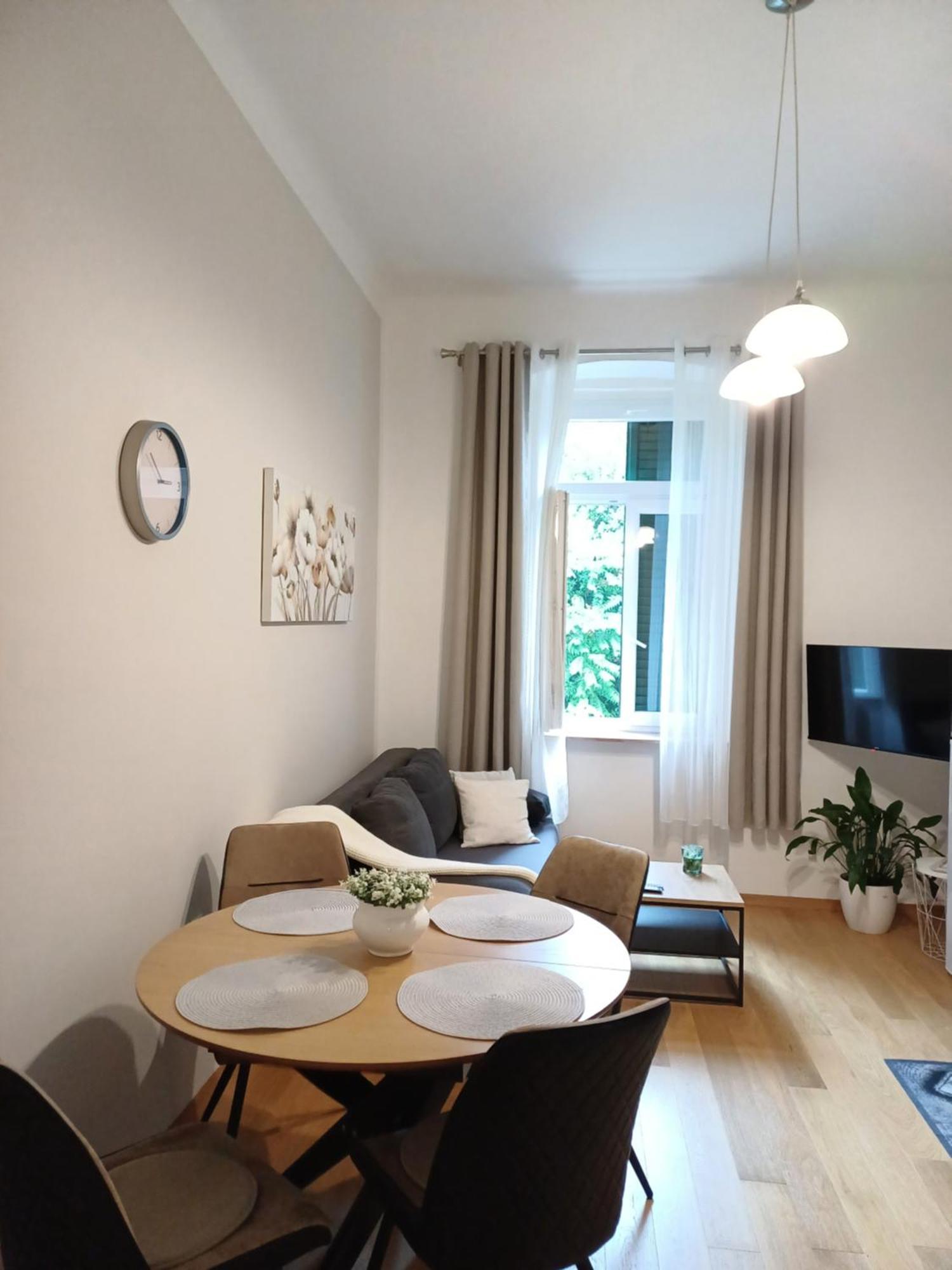 Apartment Zdenka - 100 M From The Beach Opatija Exterior photo